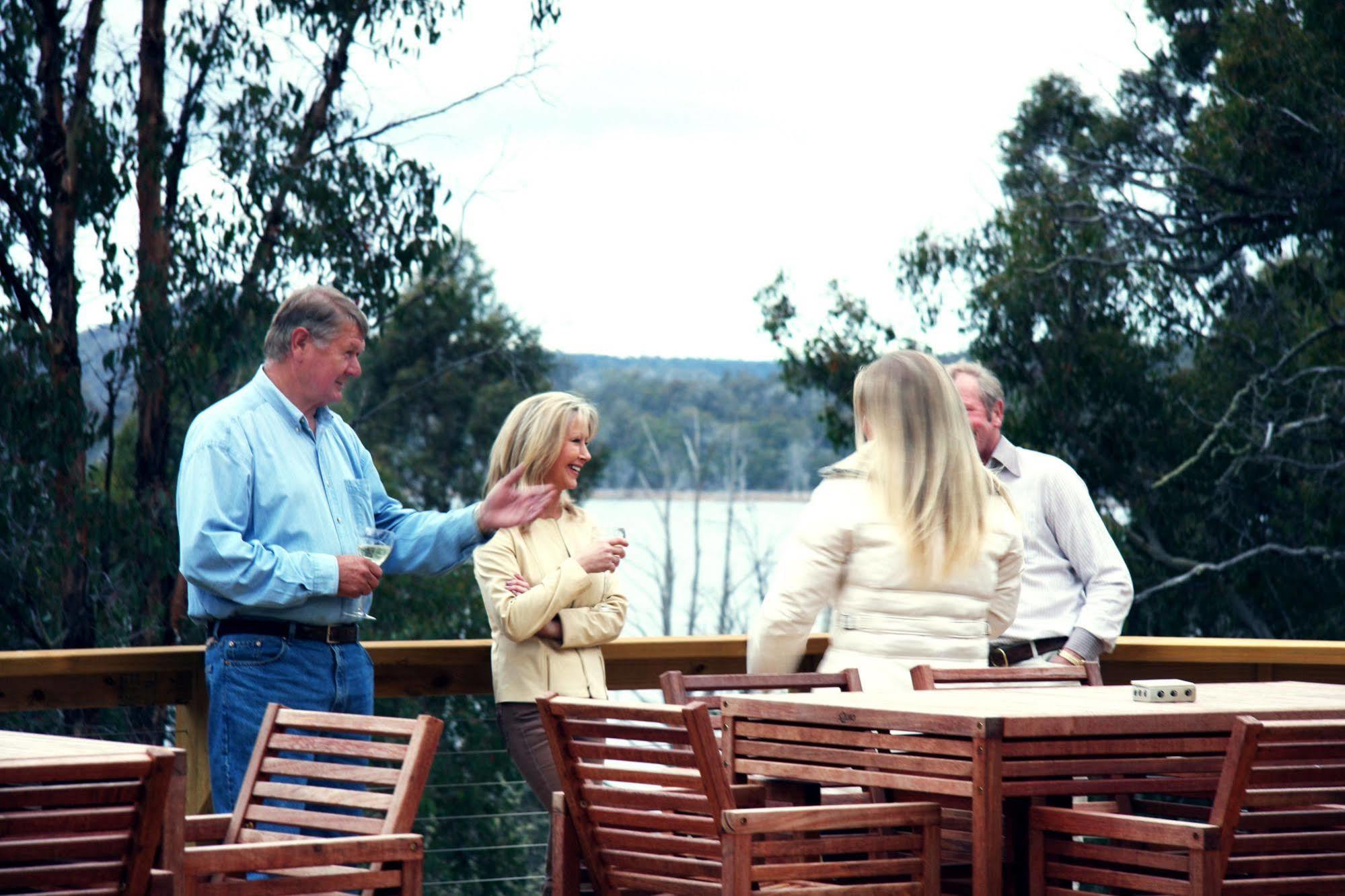 Blue Lake Lodge Steppes Екстериор снимка
